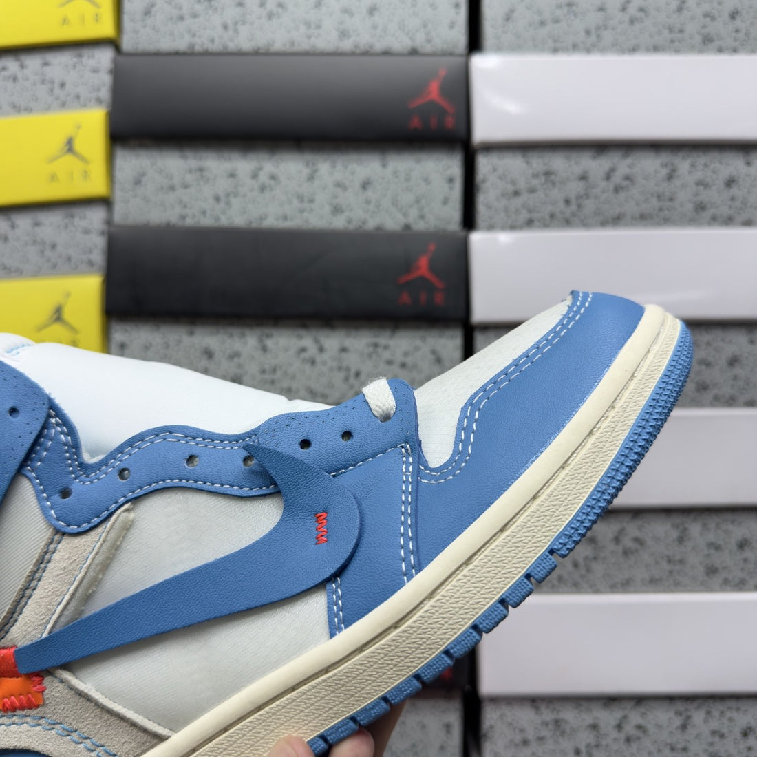 Air Jordan 1 Off-White High UNC