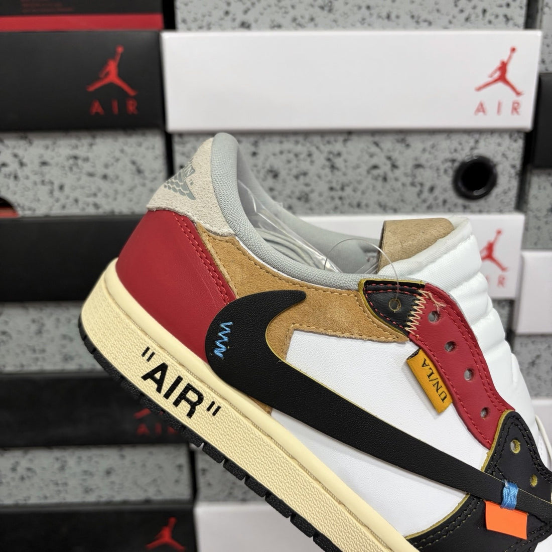 Air Jordan 1 Off-White Low Chicago