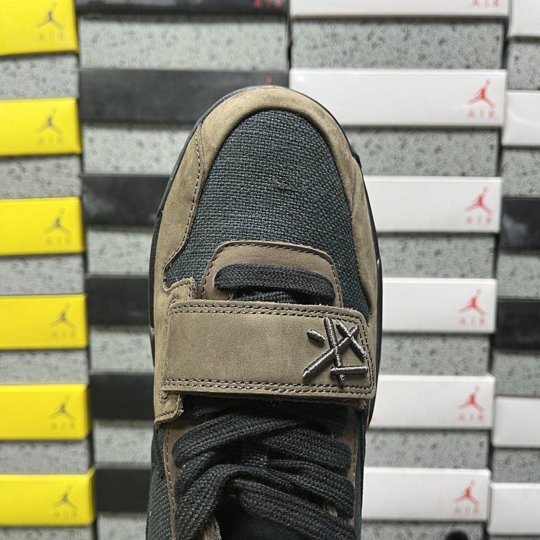 Air Jordan 1 Travis Scott Jumpman Jack Mocha