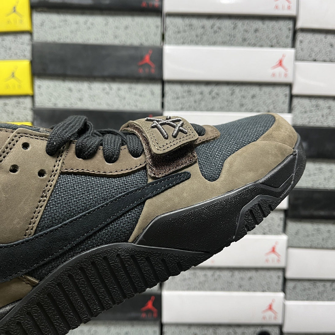 Air Jordan 1 Travis Scott Jumpman Jack Mocha