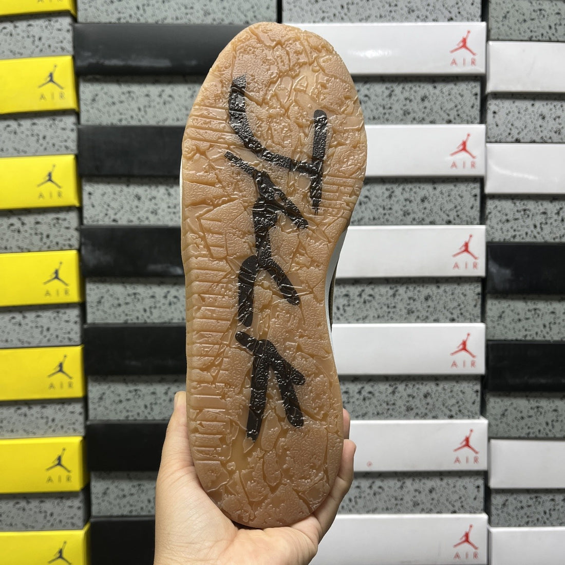Air Jordan 1 Travis Scott Jumpman Jack Sail Olive