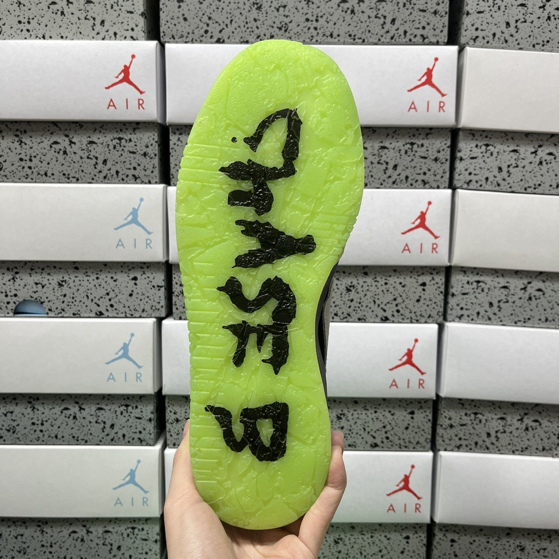 Air Jordan 1 Travis Scott Jumpman Jack Volt