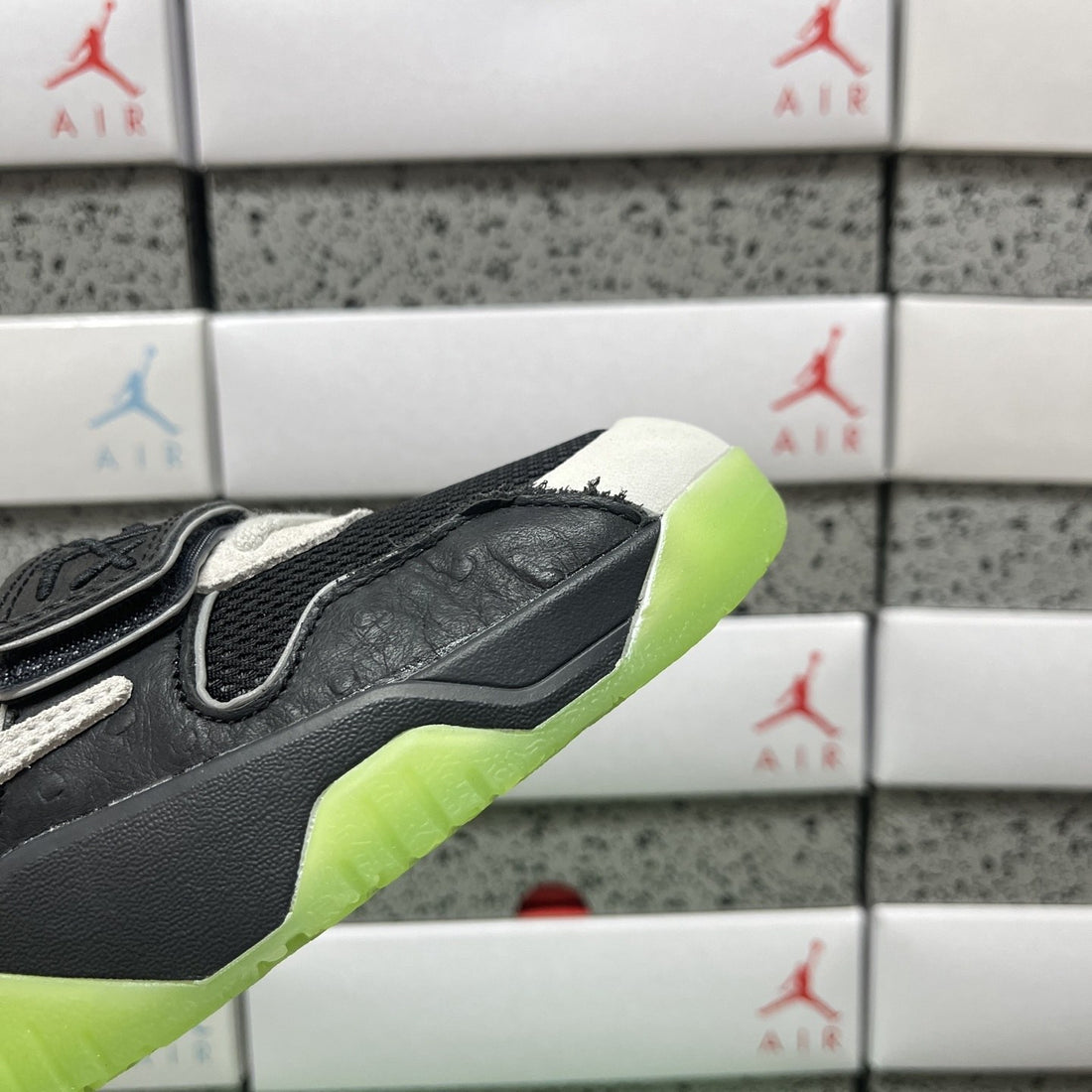 Air Jordan 1 Travis Scott Jumpman Jack Volt