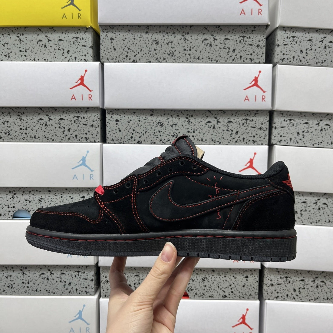 Air Jordan 1 Travis Scott Low Black Phantom Red