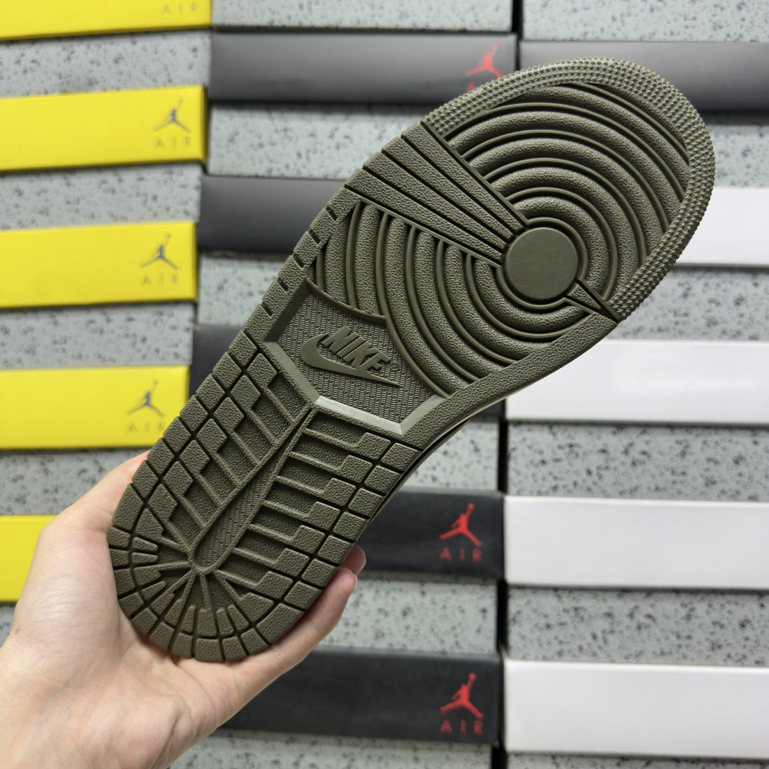 Air Jordan 1 Travis Scott Low Black Toe Olive