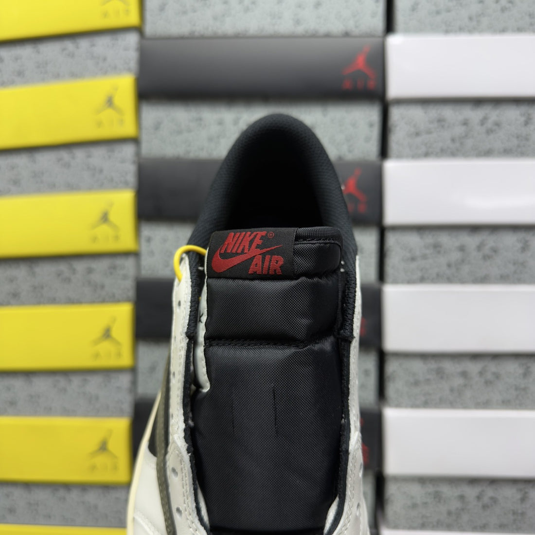 Air Jordan 1 Travis Scott Low Black Toe Olive