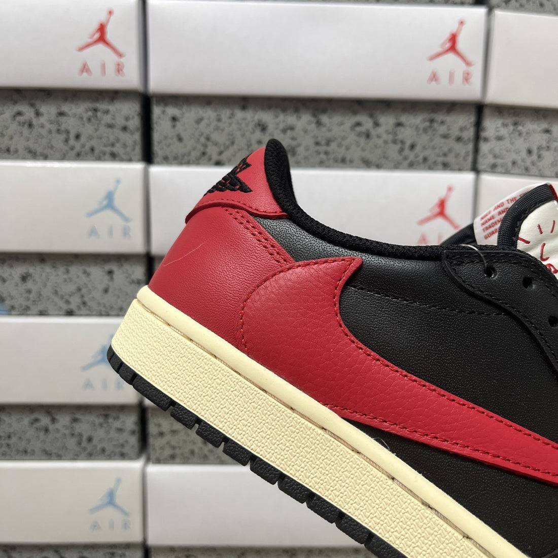 Air Jordan 1 Travis Scott Low Bred