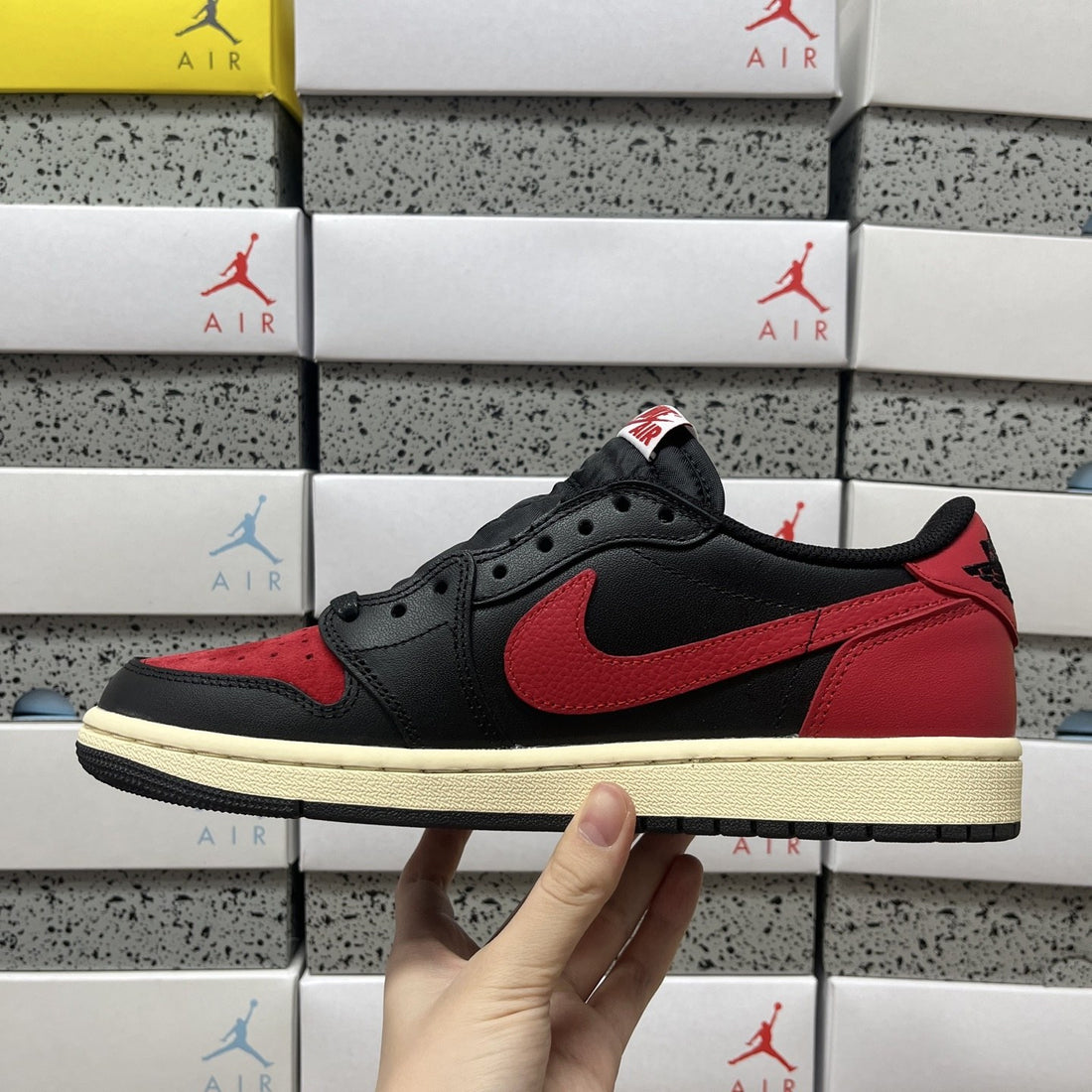 Air Jordan 1 Travis Scott Low Bred