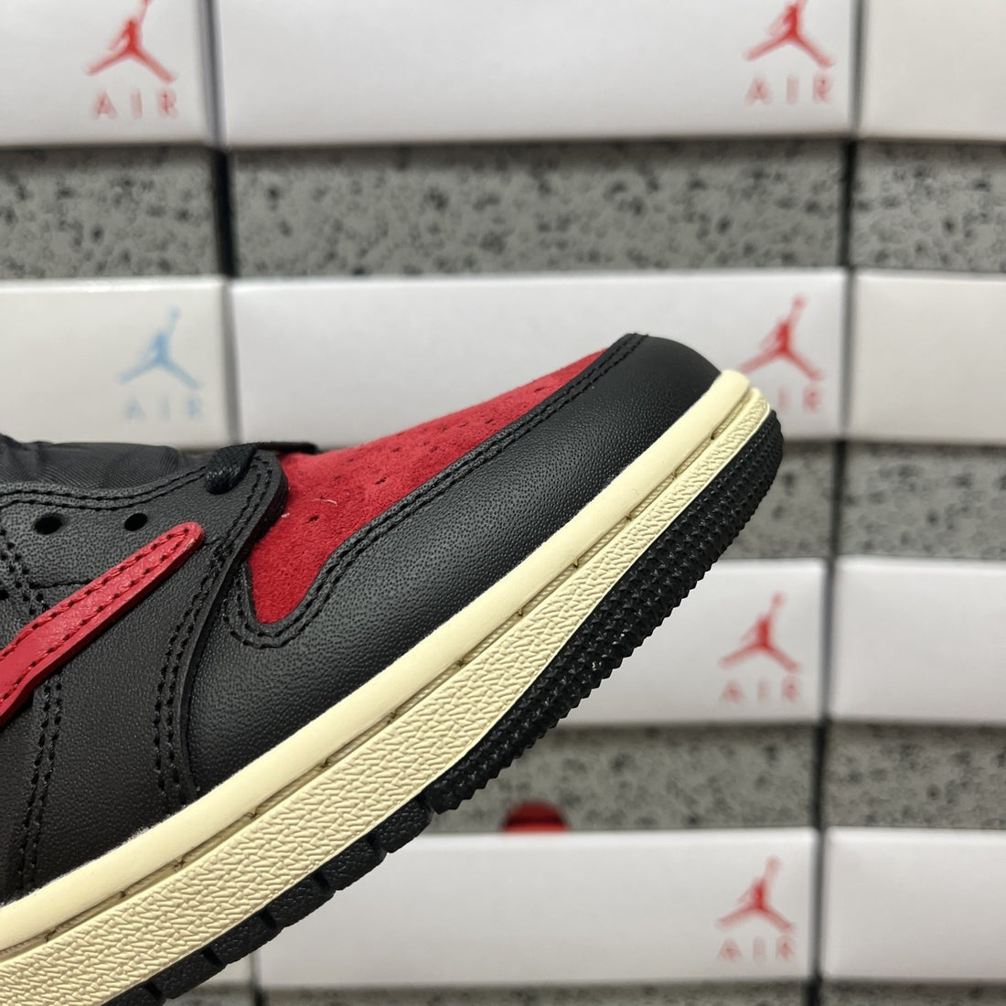 Air Jordan 1 Travis Scott Low Bred