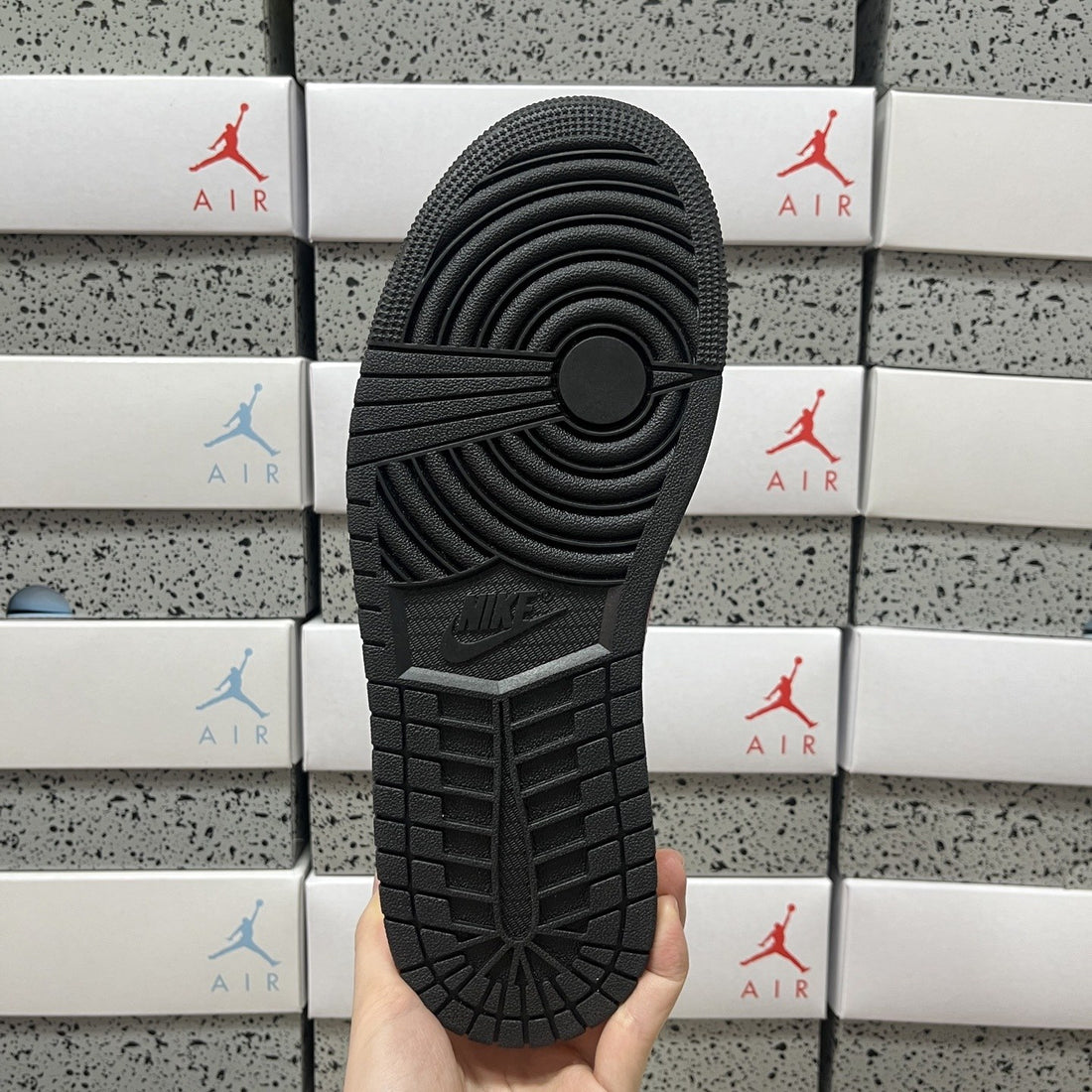 Air Jordan 1 Travis Scott Low Bred