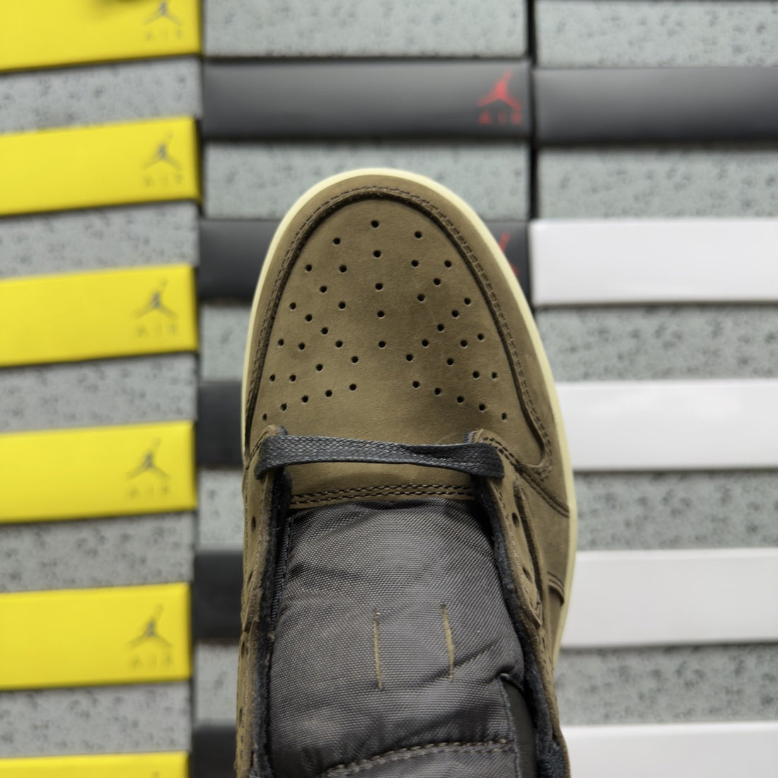 Air Jordan 1 Travis Scott Low Brown Suede
