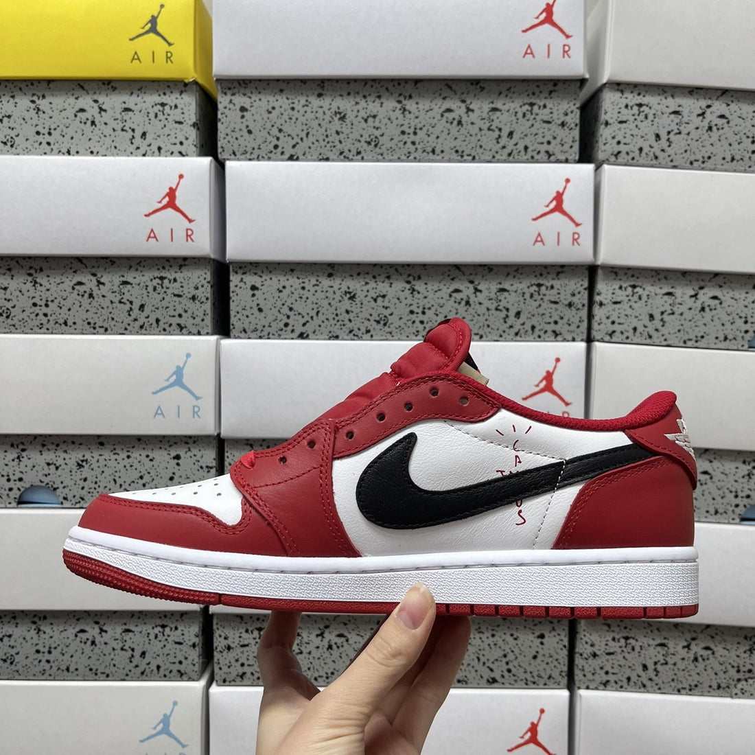 Air Jordan 1 Travis Scott Low Chicago
