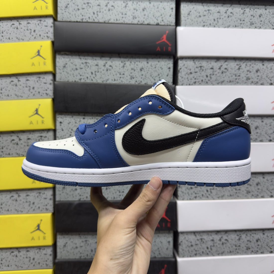 Air Jordan 1 Travis Scott Low Game Royal