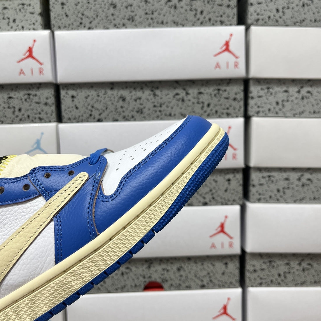 Air Jordan 1 Travis Scott Low Game Royal Sail
