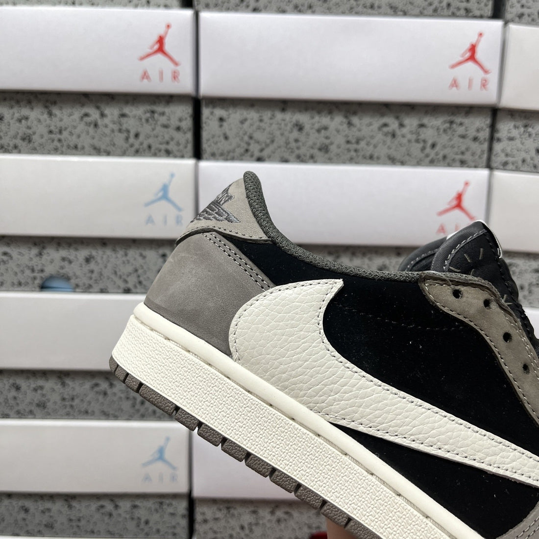 Air Jordan 1 Travis Scott Low Grey Olive