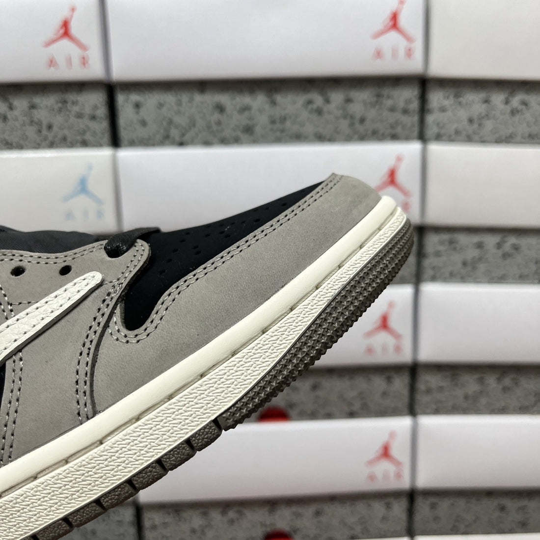 Air Jordan 1 Travis Scott Low Grey Olive