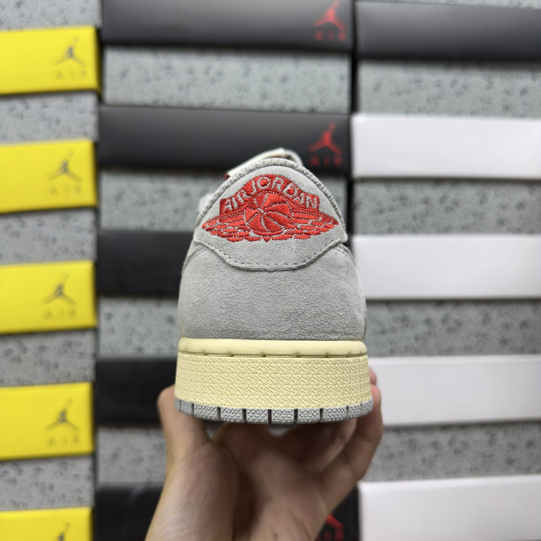 Air Jordan 1 Travis Scott Low Grey Sail