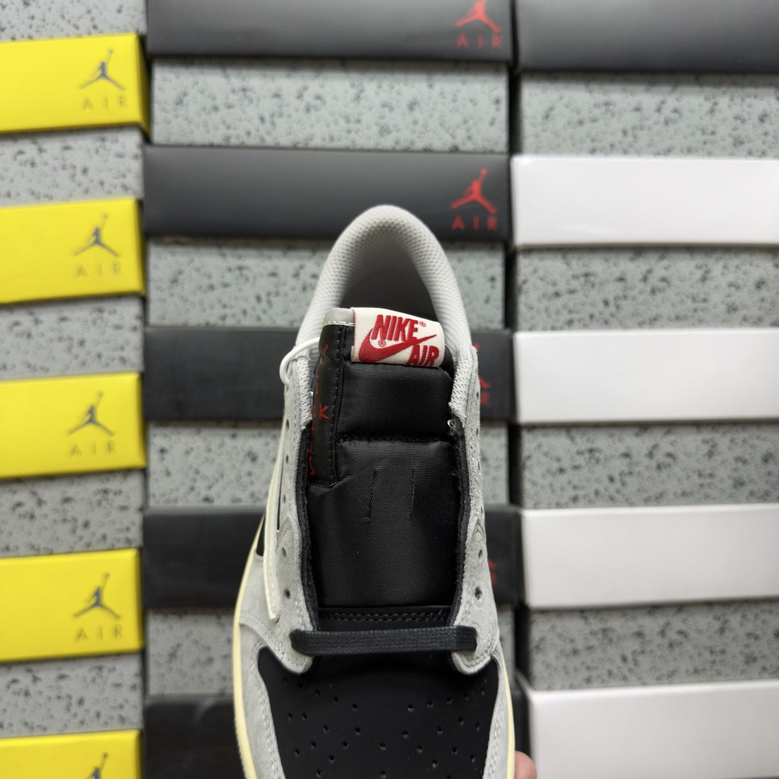 Air Jordan 1 Travis Scott Low Grey Sail