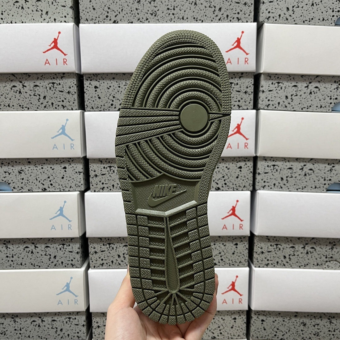 Air Jordan 1 Travis Scott Low Medium Olive