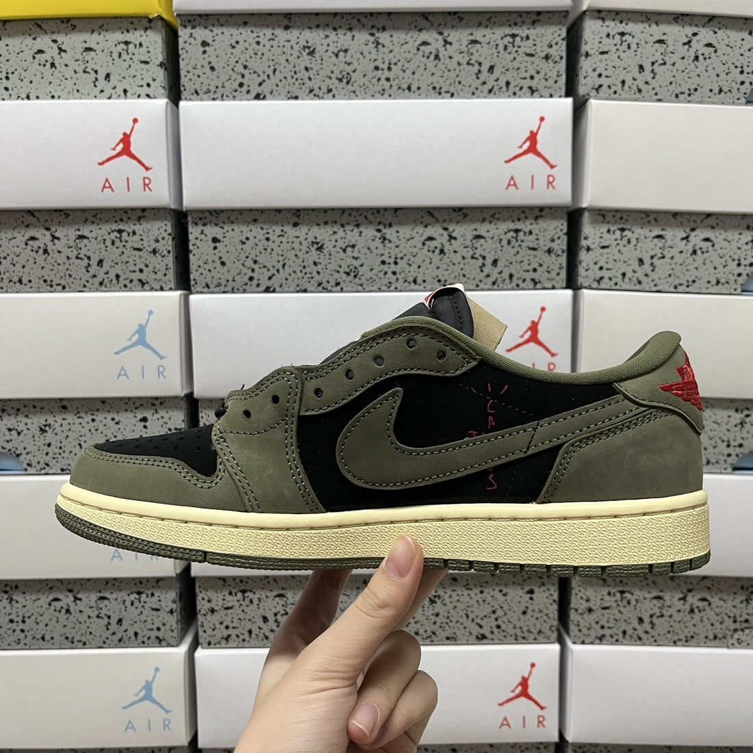Air Jordan 1 Travis Scott Low Medium Olive