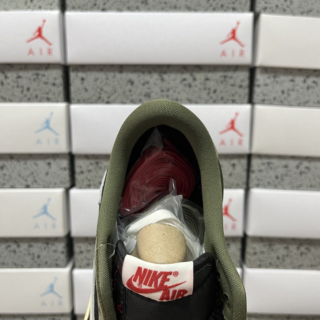 Air Jordan 1 Travis Scott Low Medium Olive