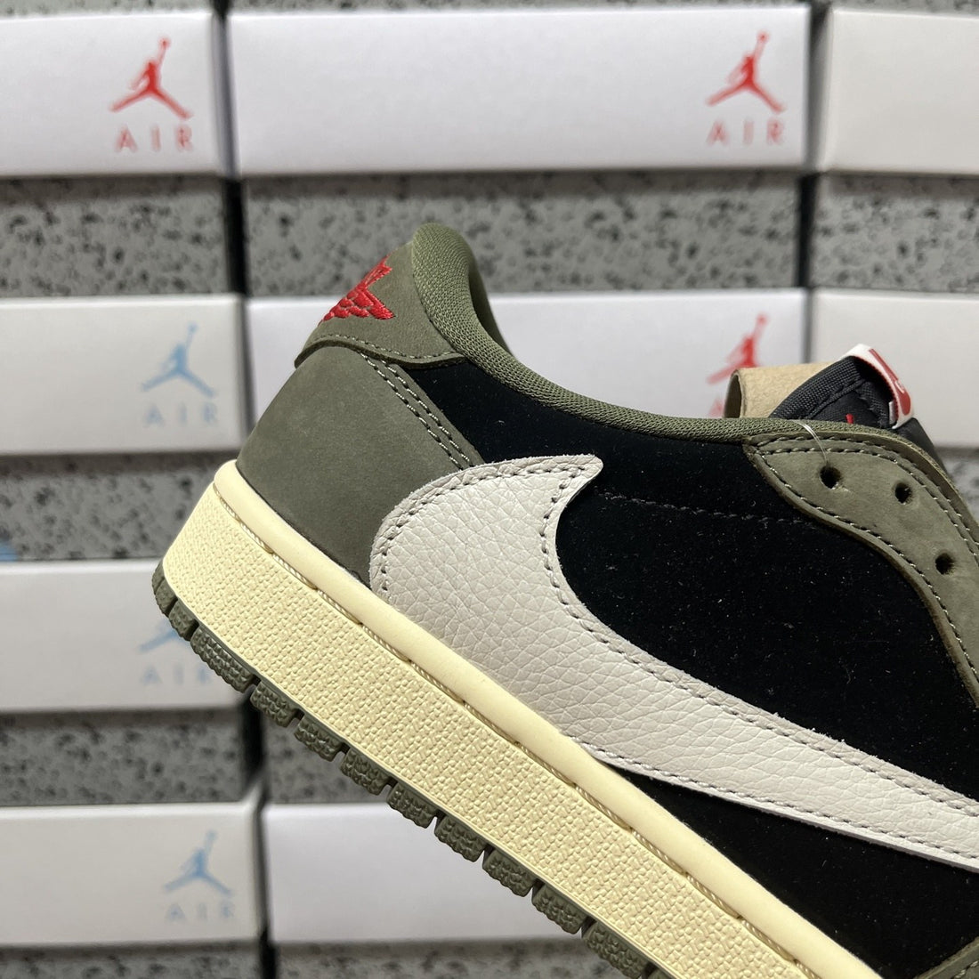 Air Jordan 1 Travis Scott Low Medium Olive