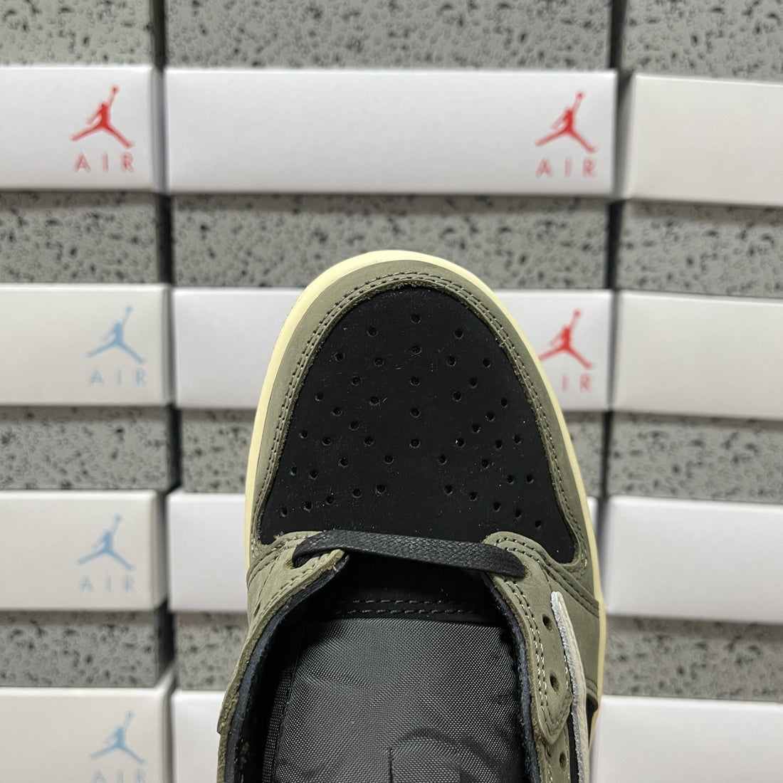 Air Jordan 1 Travis Scott Low Medium Olive