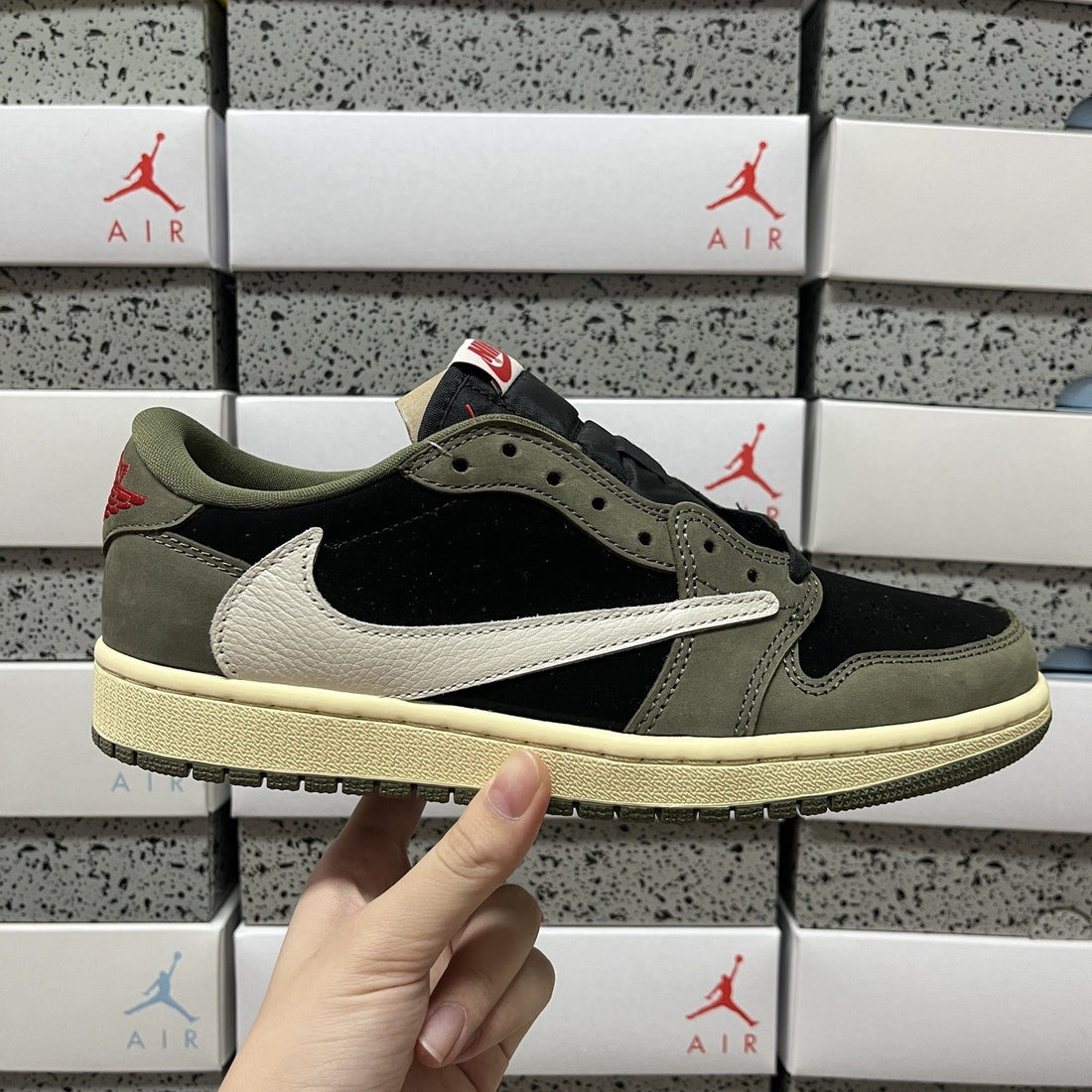 Air Jordan 1 Travis Scott Low Medium Olive