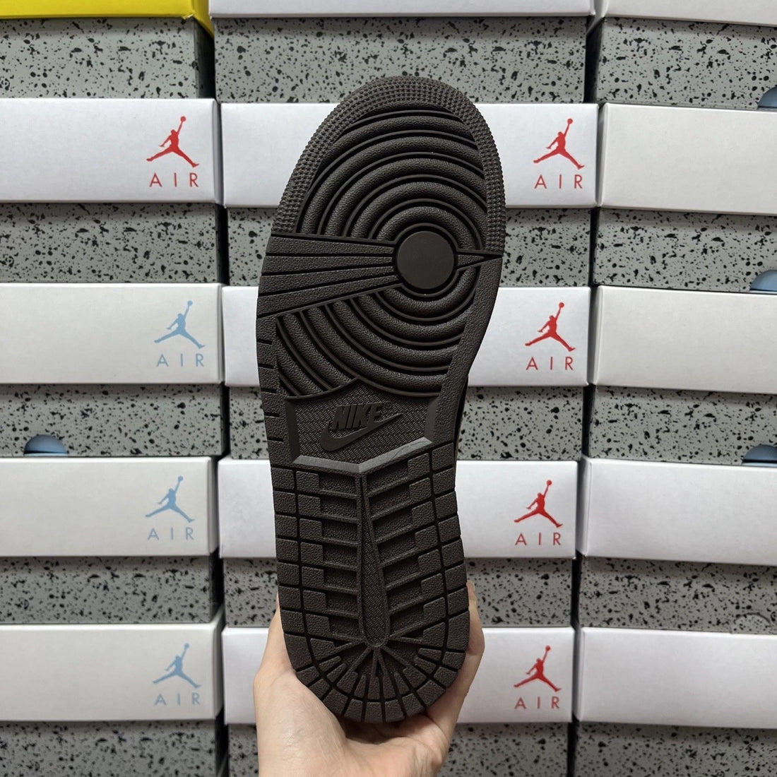 Air Jordan 1 Travis Scott Low Mocha