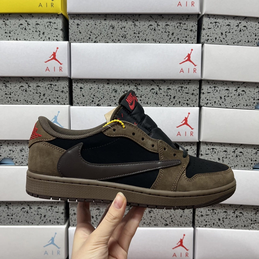 Air Jordan 1 Travis Scott Low Mocha