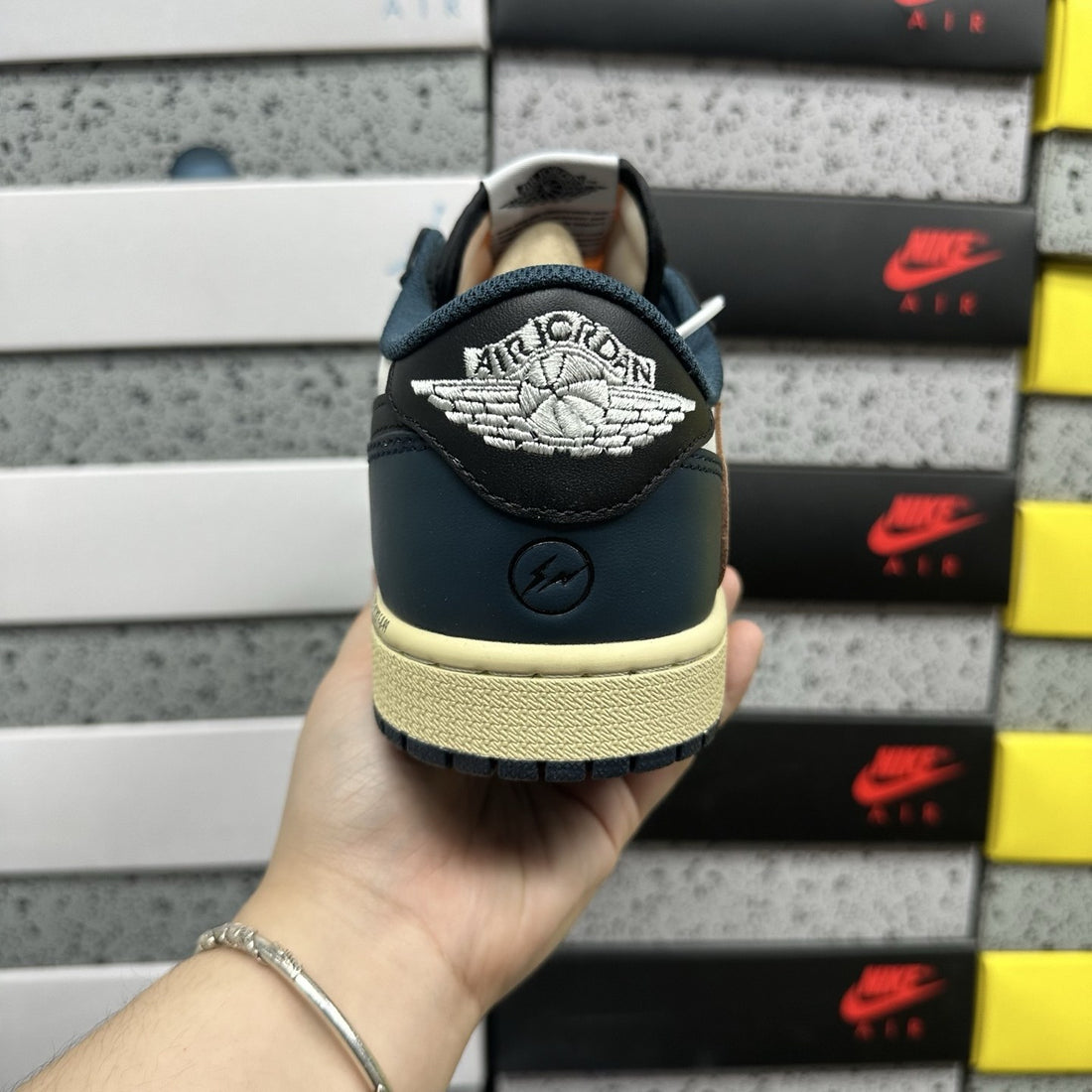 Air Jordan 1 Travis Scott Low Navy Sail