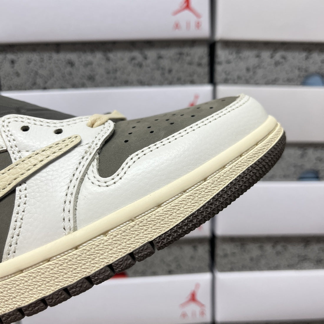 Air Jordan 1 Travis Scott Low Olive Sail