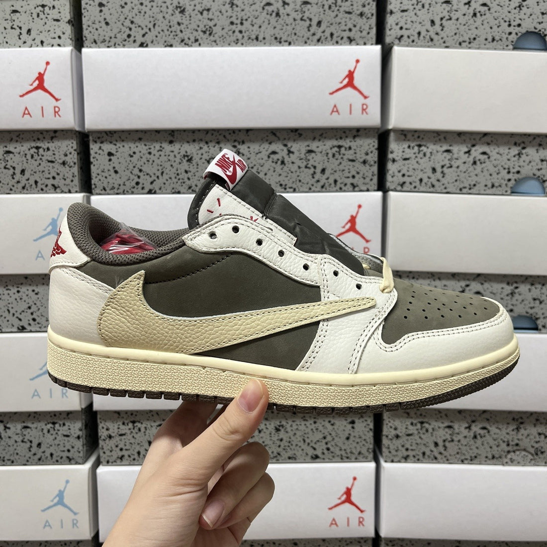Air Jordan 1 Travis Scott Low Olive Sail