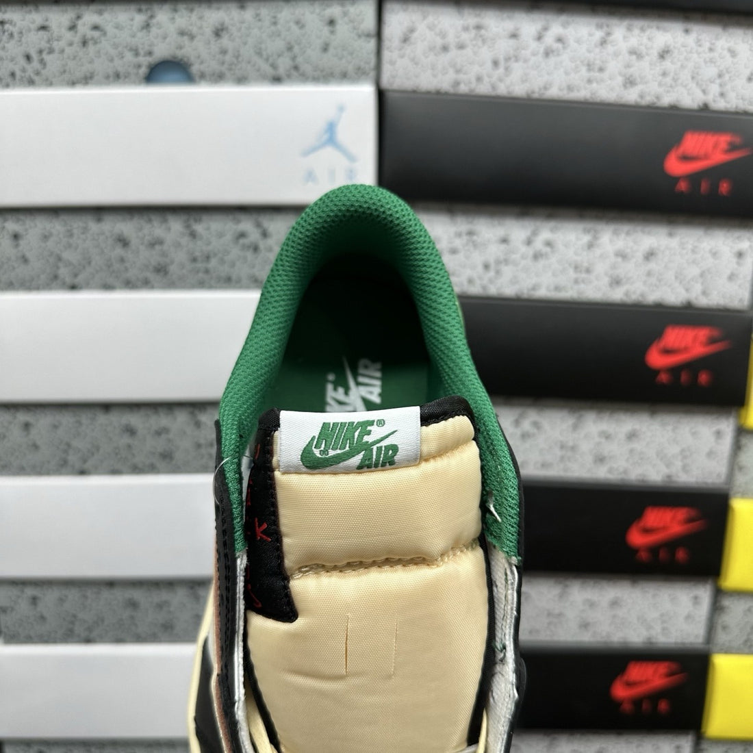 Air Jordan 1 Travis Scott Low Pine Green