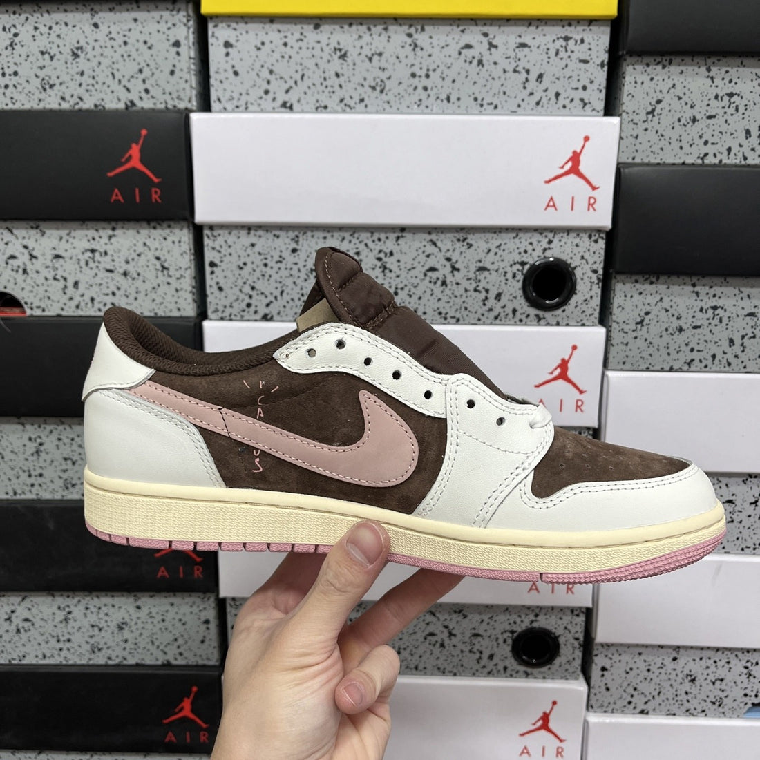 Air Jordan 1 Travis Scott Low Pink Mocha