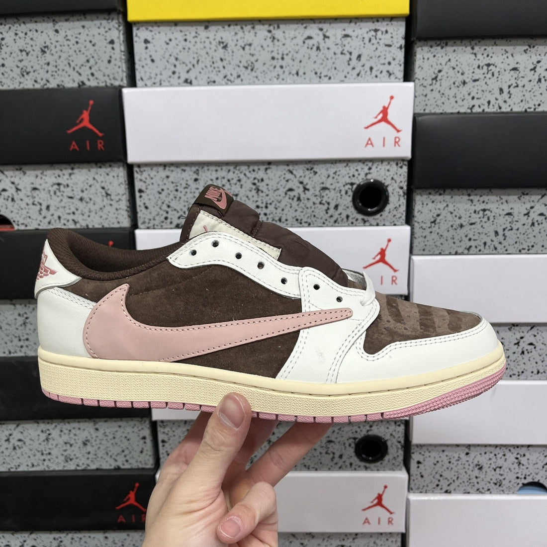 Air Jordan 1 Travis Scott Low Pink Mocha