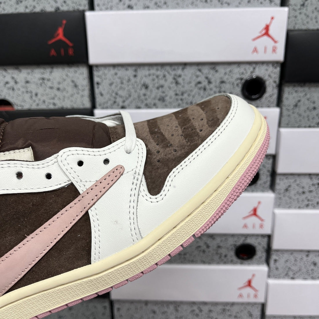 Air Jordan 1 Travis Scott Low Pink Mocha