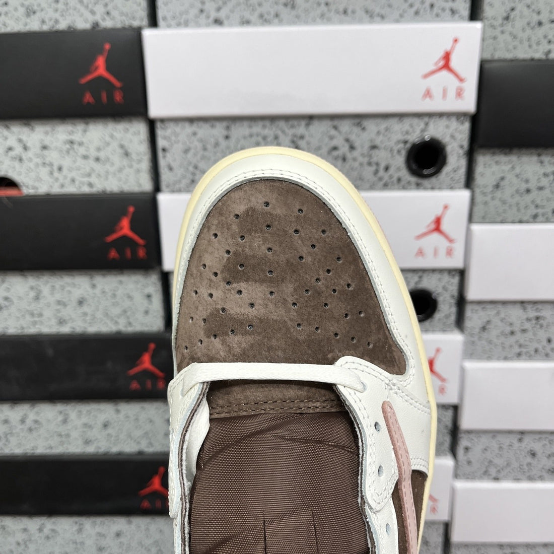 Air Jordan 1 Travis Scott Low Pink Mocha