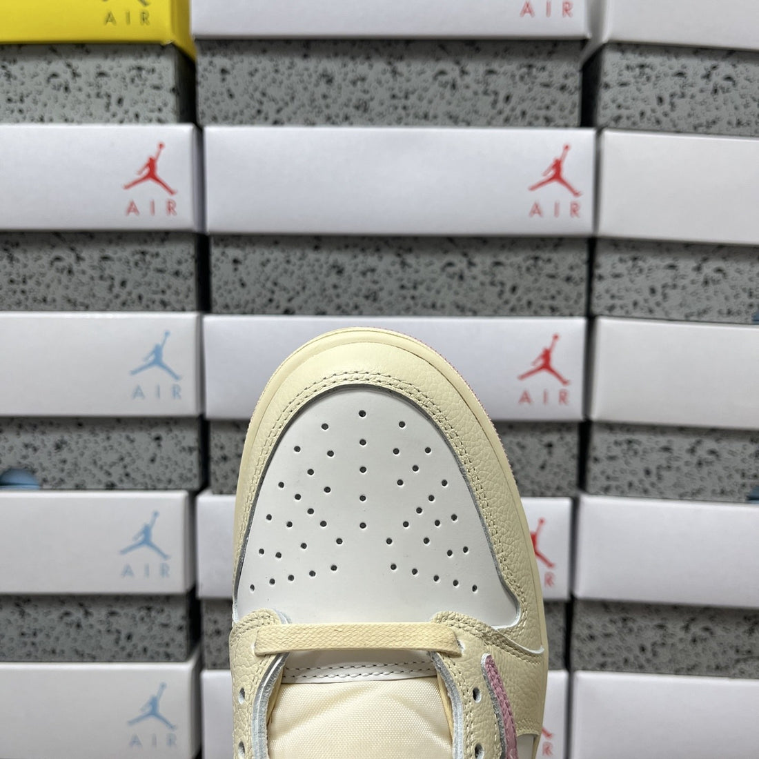 Air Jordan 1 Travis Scott Low Pink Pastel