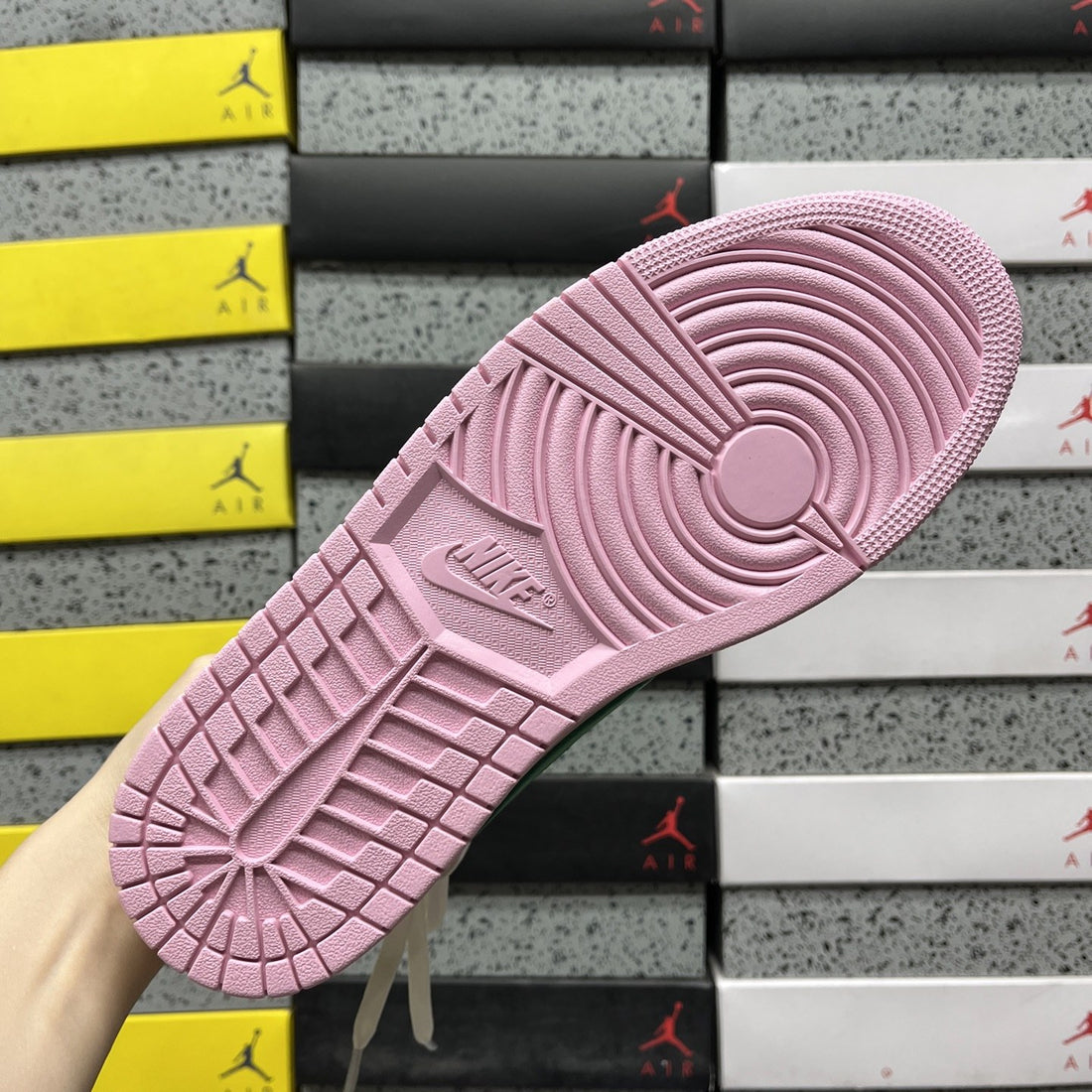 Air Jordan 1 Travis Scott Low Pink Pine Green
