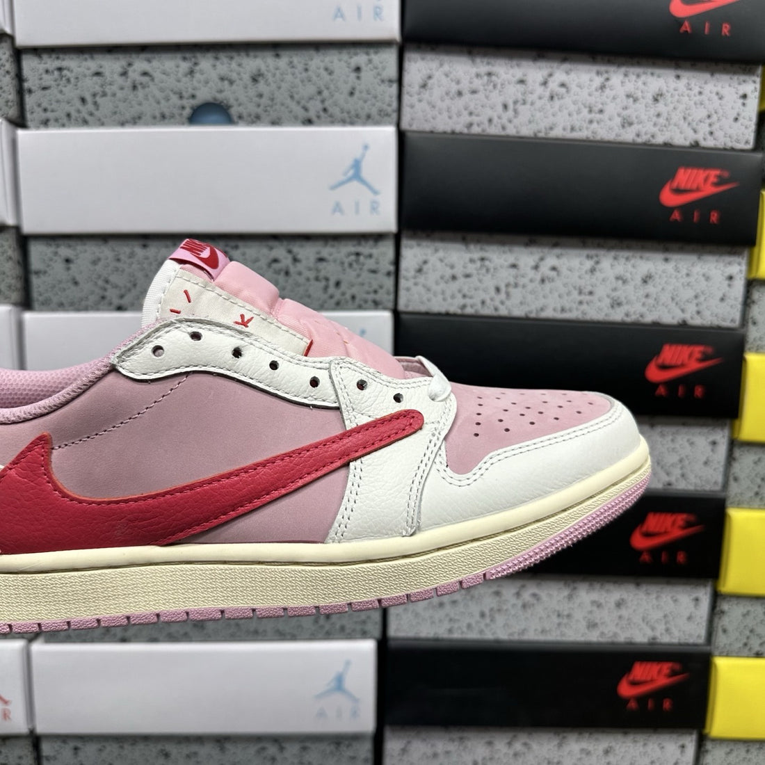 Air Jordan 1 Travis Scott Low Pink Red