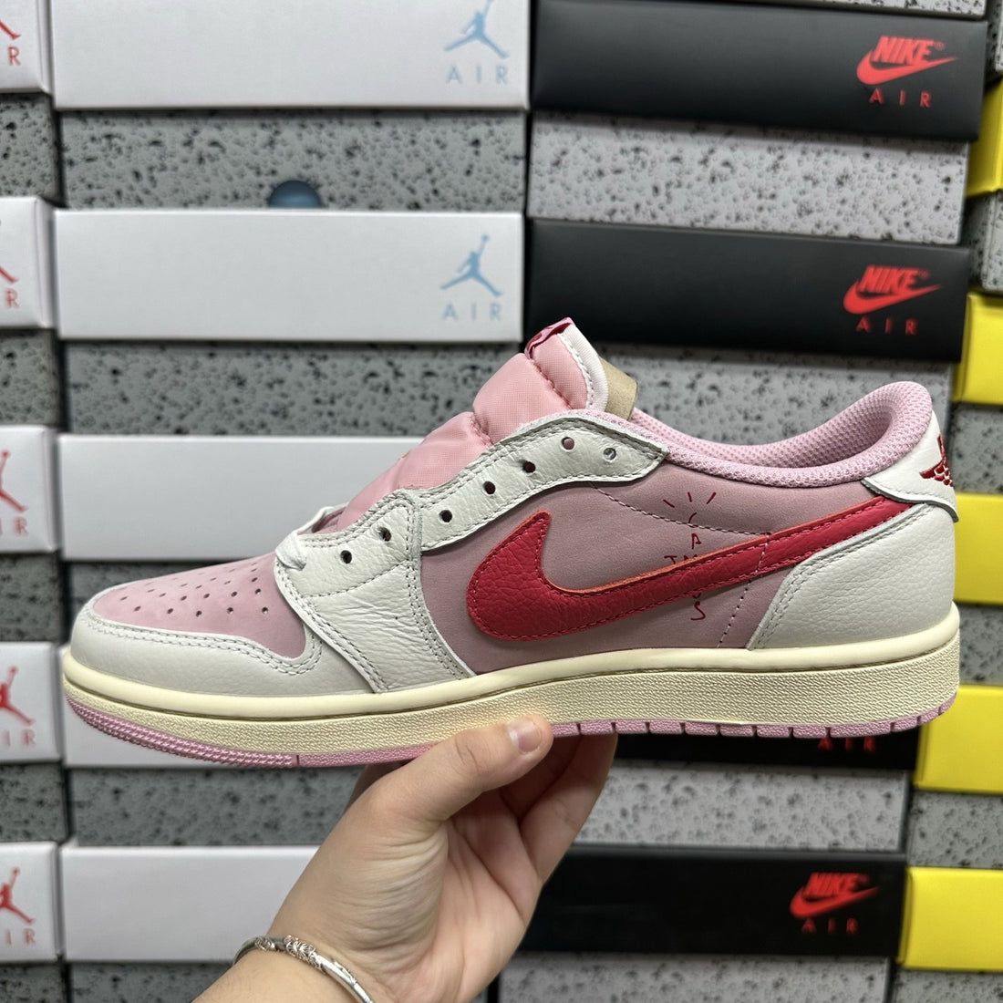 Air Jordan 1 Travis Scott Low Pink Red