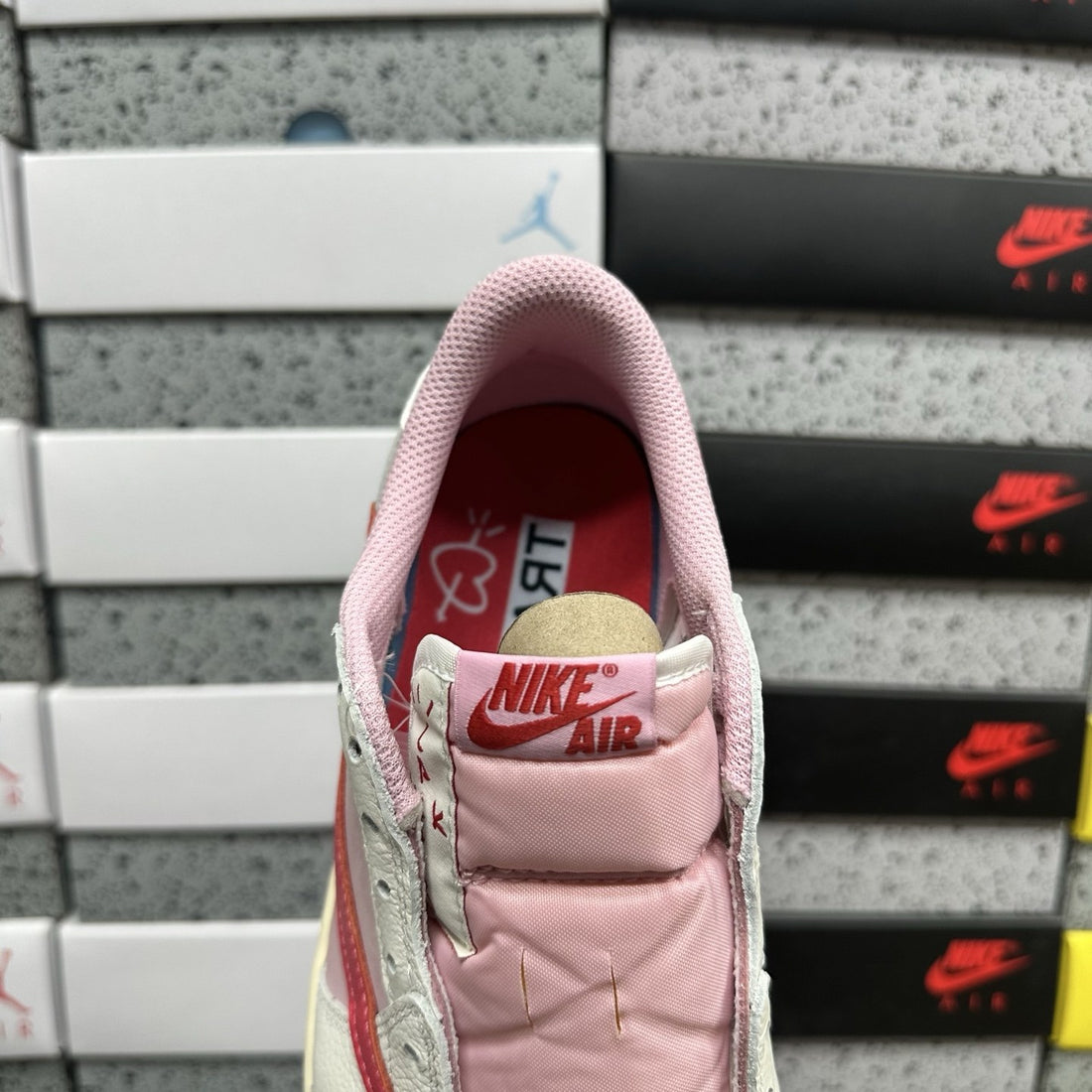Air Jordan 1 Travis Scott Low Pink Red