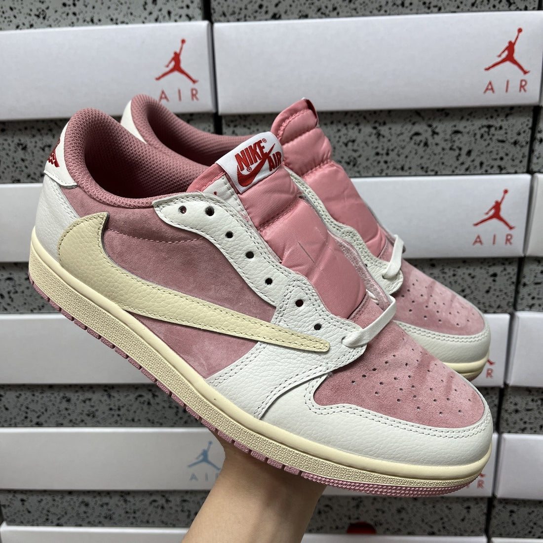 Air Jordan 1 Travis Scott Low Pink Sail
