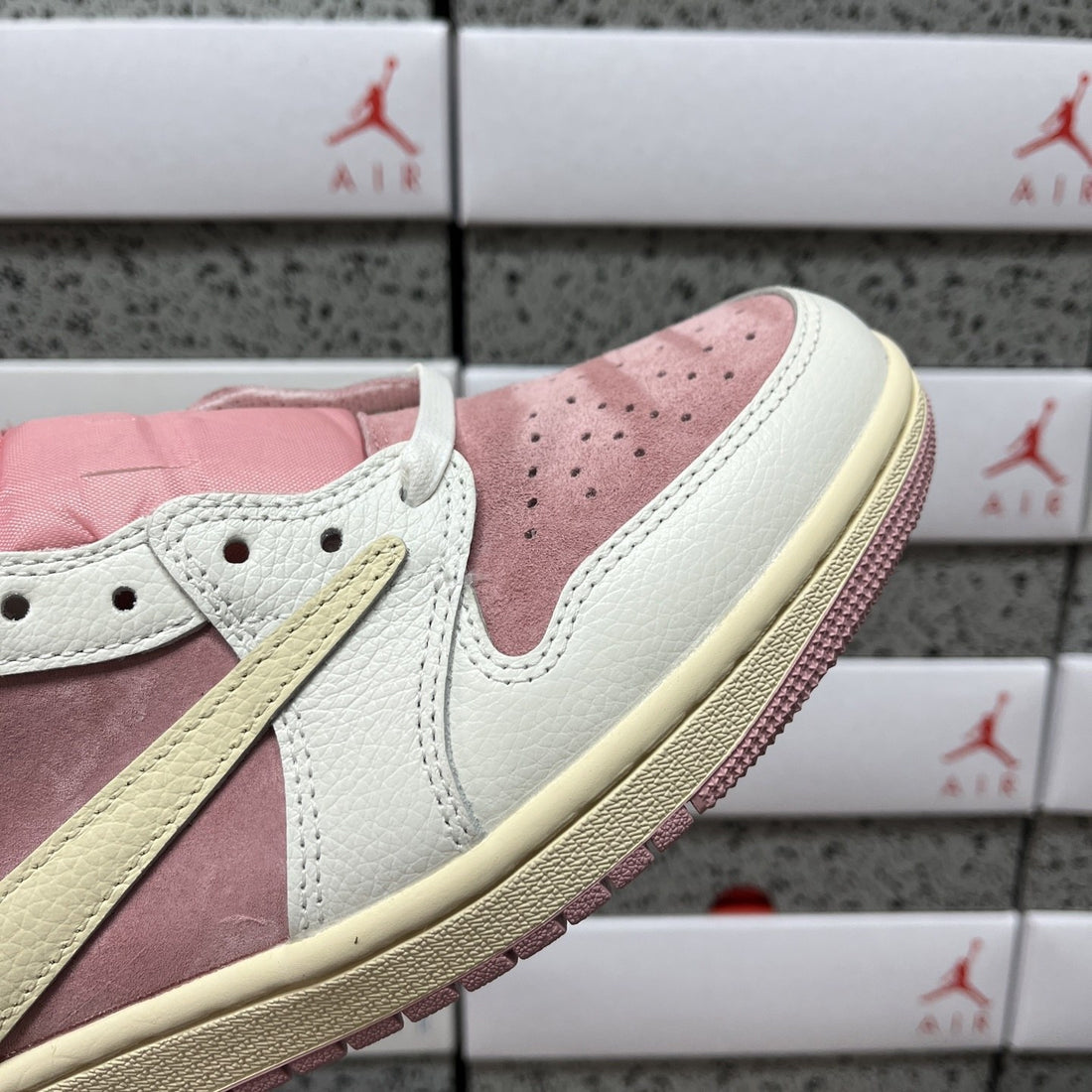 Air Jordan 1 Travis Scott Low Pink Sail