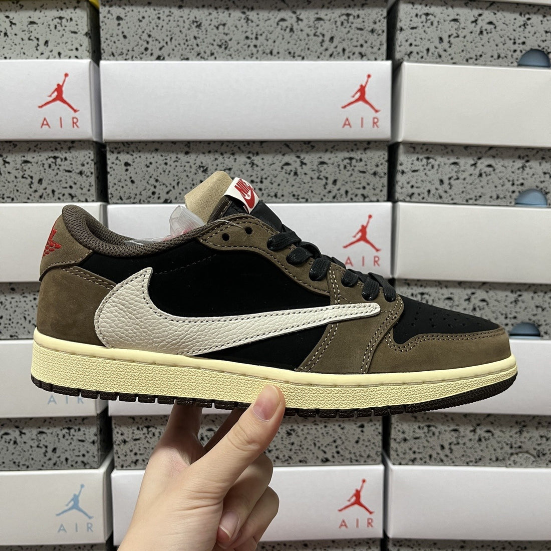 Air Jordan 1 Travis Scott Low Reverse Mocha