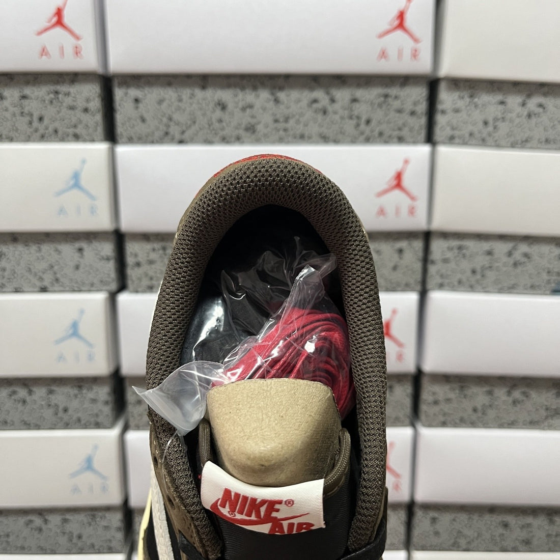 Air Jordan 1 Travis Scott Low Reverse Mocha