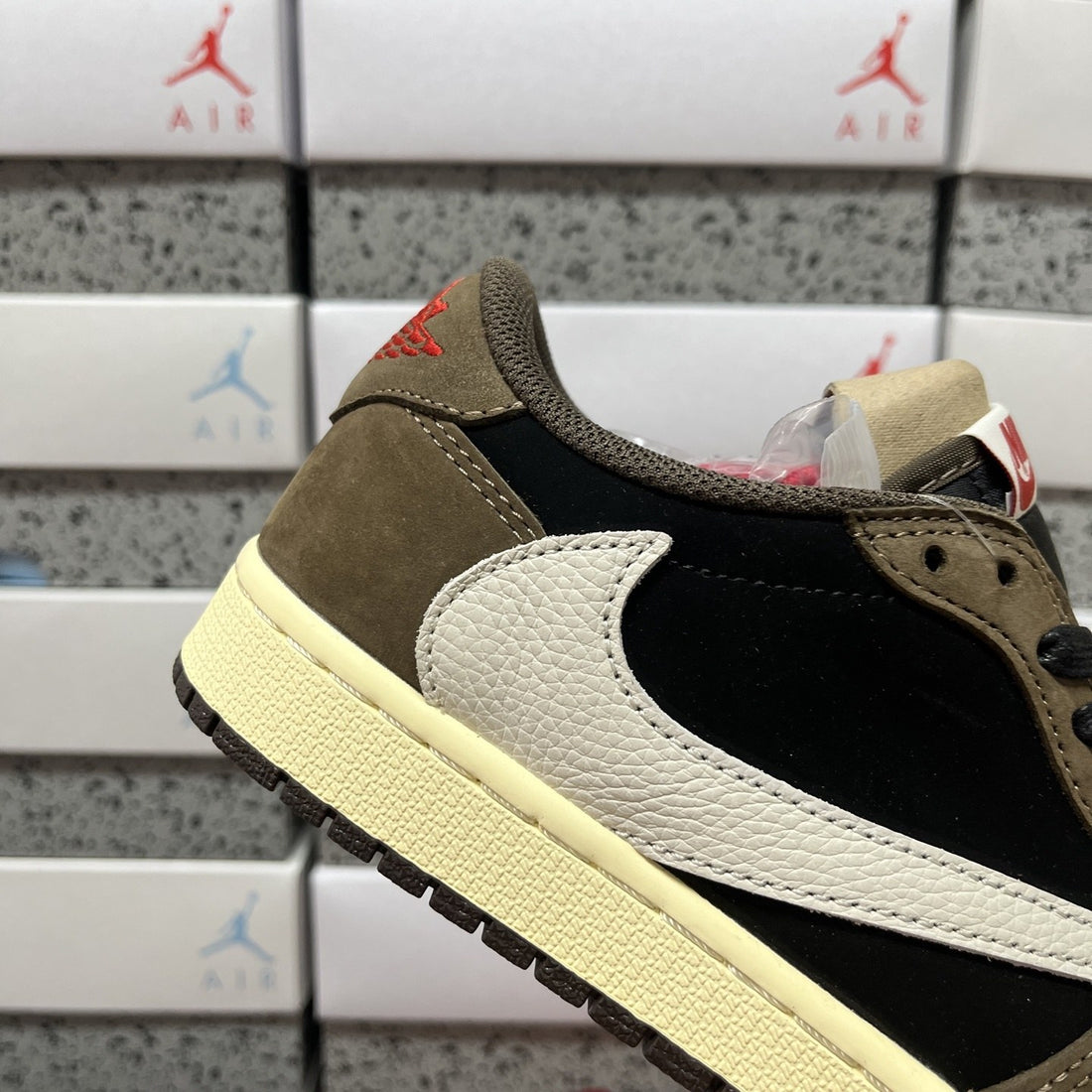 Air Jordan 1 Travis Scott Low Reverse Mocha