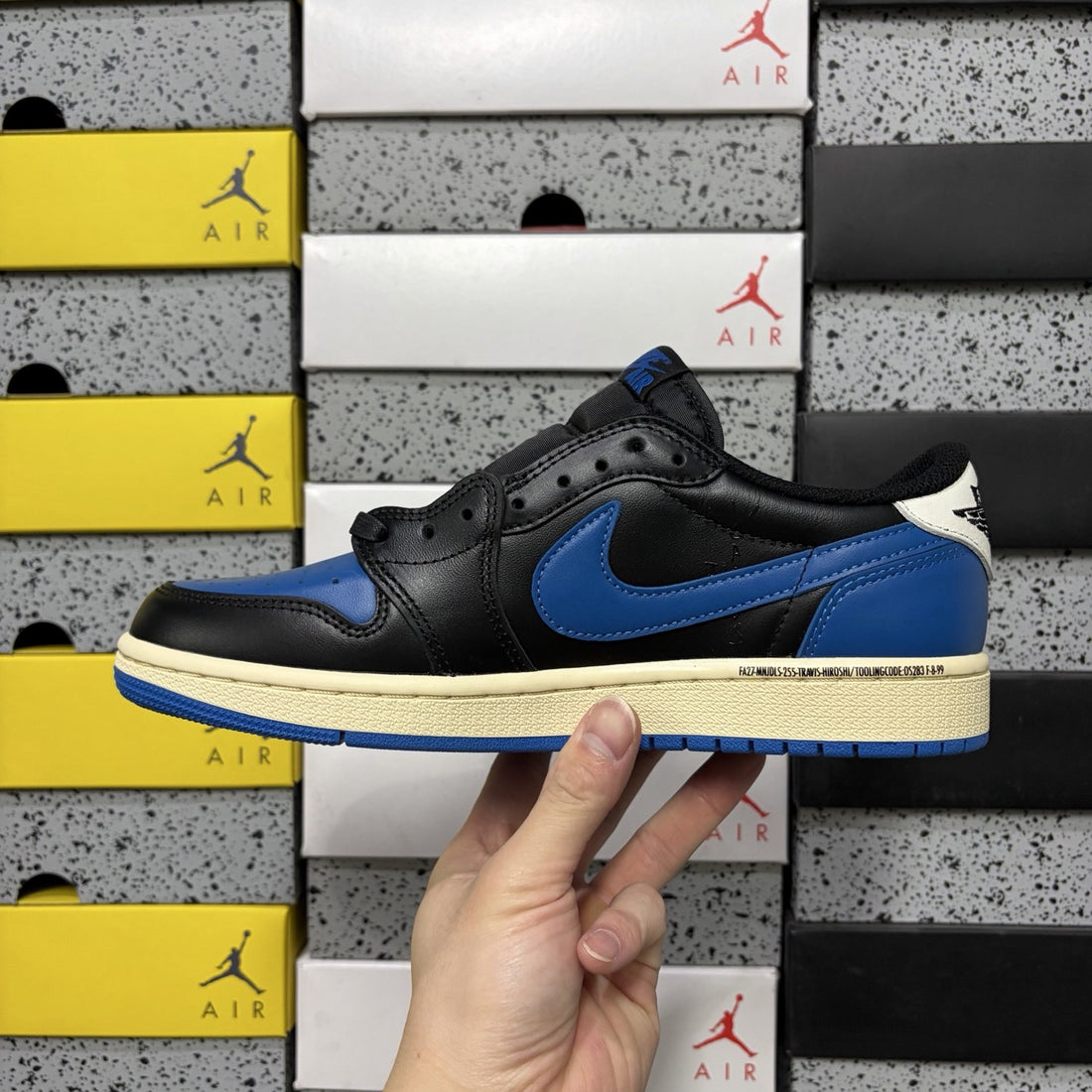 Air Jordan 1 Travis Scott Low Royal Black Sail