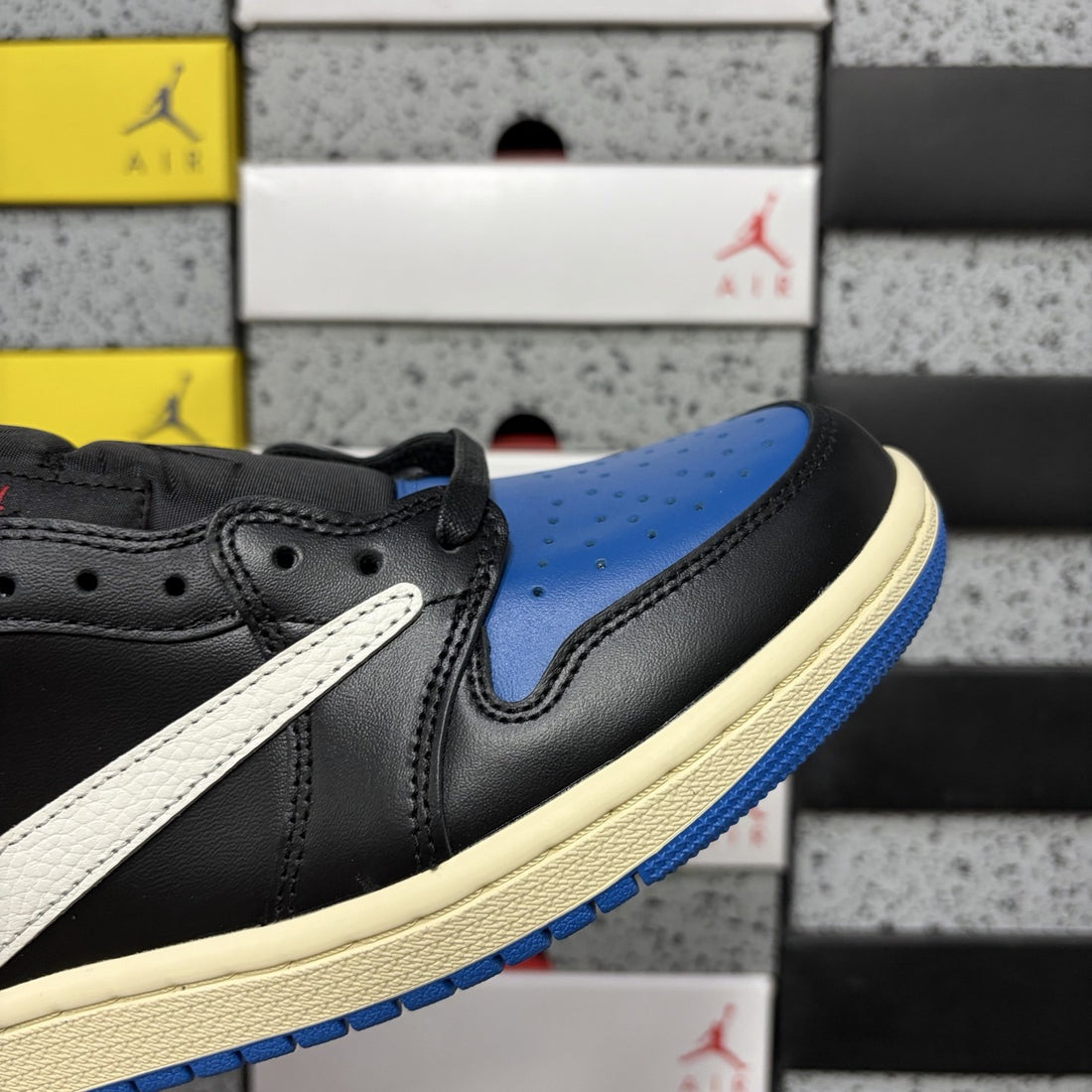 Air Jordan 1 Travis Scott Low Royal Black Sail